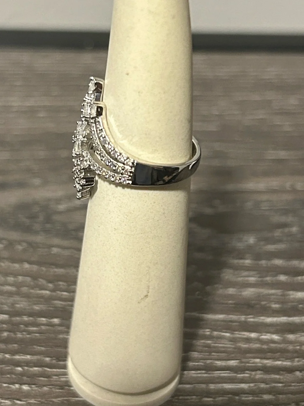 Cubic zirconia flower and branch ring size 7.25